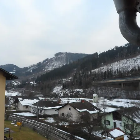 Altes Hammerherrenhaus 3*